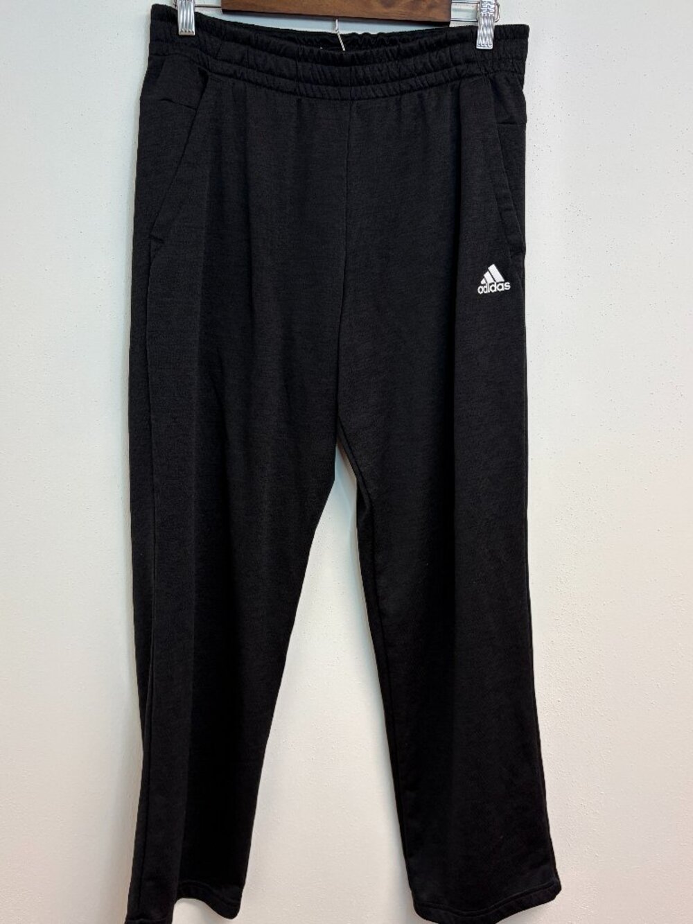 Adidas black charcoal sweatpants athletic loungewear men’s size medium elastic